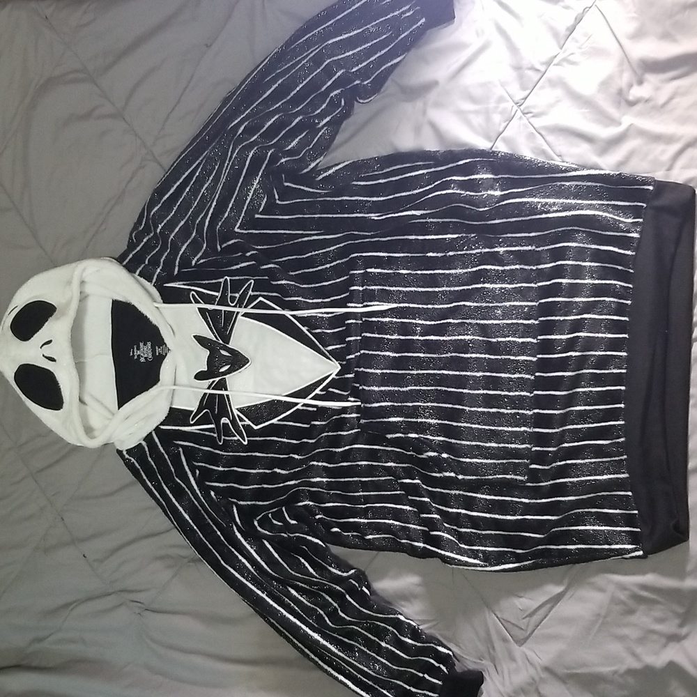 Disneys "Jack Skellington" fleece nightgown. The Nightmare before Christmas.